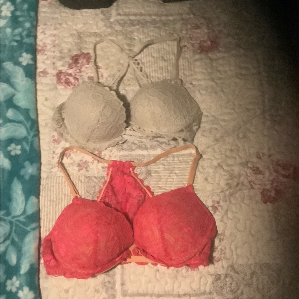 Two lace Victoria Secret underwire bras size 34 c